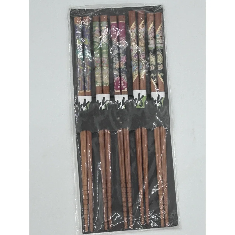 Japanese Natural Wood Chopsticks Reusable 5 Pairs Lightweight Hand Carved Set
